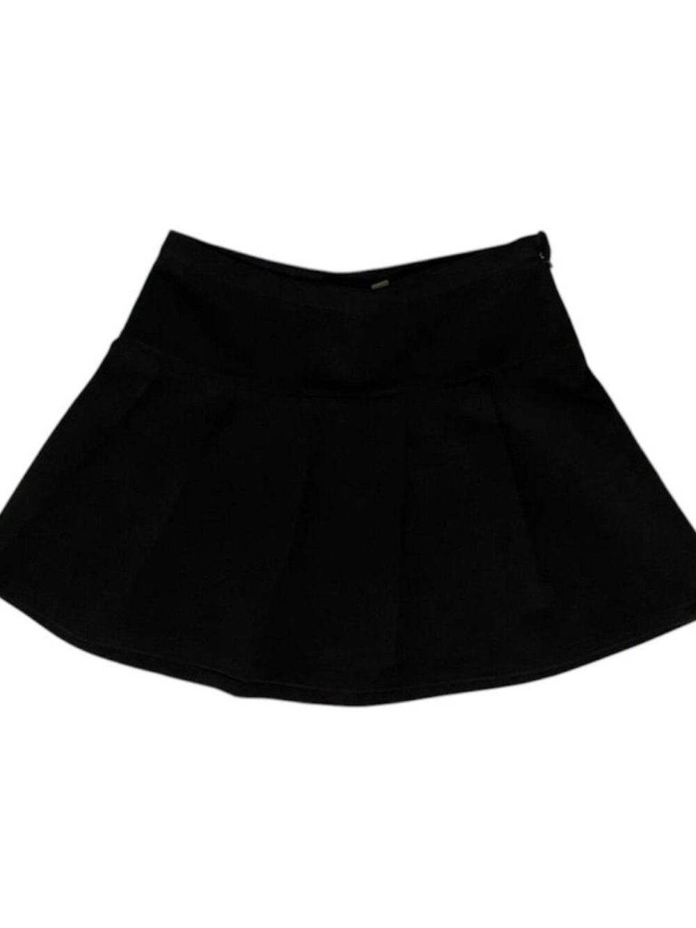 Black pleated skirt